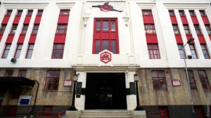 gun__1357901869_highbury_entrance2